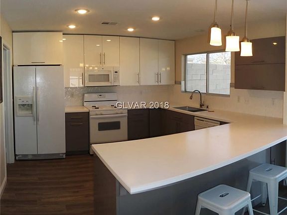 3rd image of 8416 Timber Pine Ave