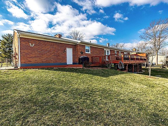 3rd image of 2424 Ada Dr