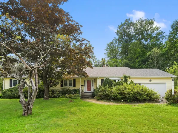 15 Mallard Drive, Bloomfield, CT 06002