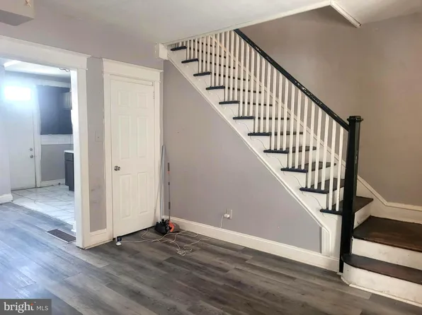 5563 Blakemore St, Philadelphia, PA 19138
