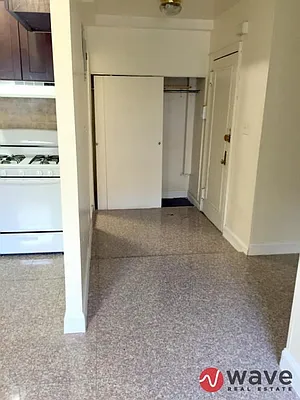 Rented by Wave Real Estate Group | media 21