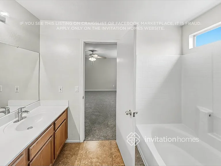 423 S Sabrina — Photo 12