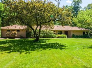 7619 N Beach Dr, Fox Pt, WI 53217