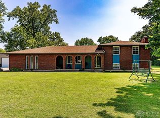 198 S Snyder Rd, New Lebanon, OH 45345