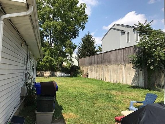 4th image of 22 Lyman Ave