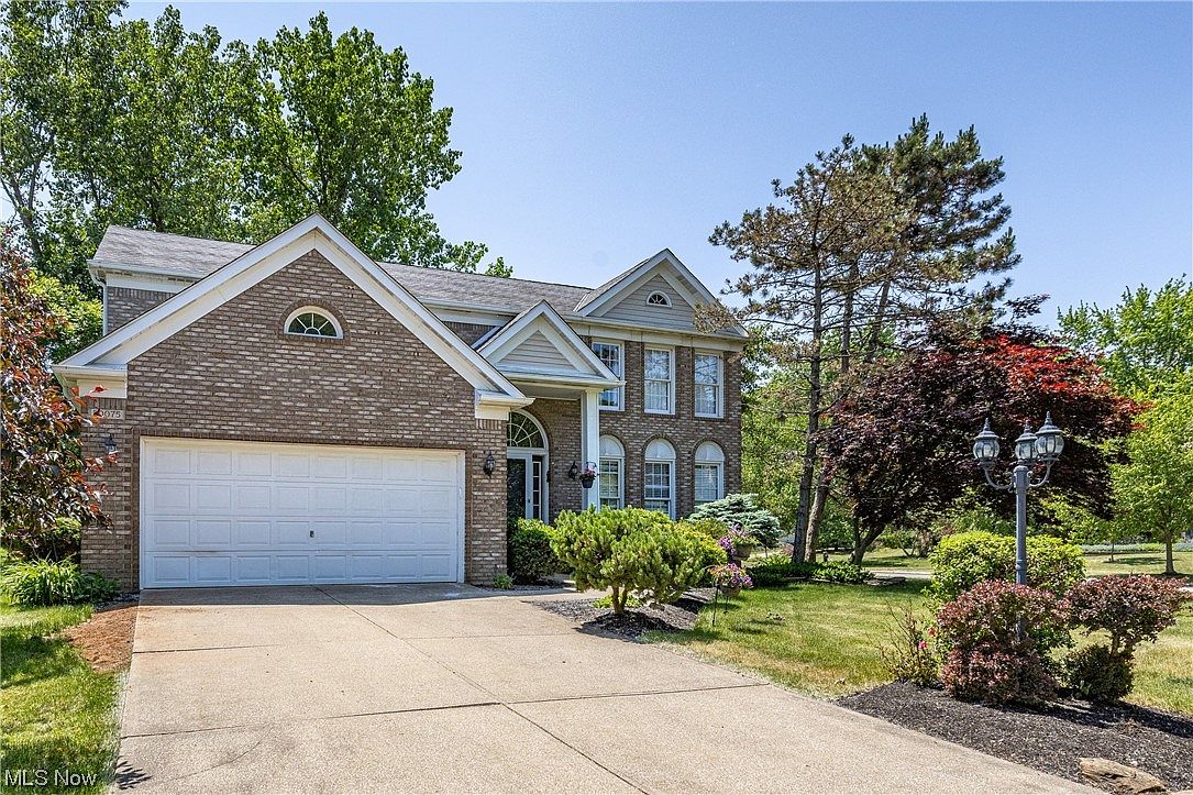 20075 Ellsworth Dr, Strongsville, OH 44136 Zillow