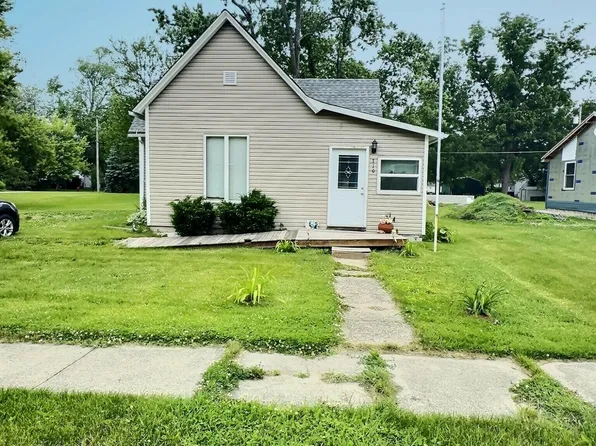 310 W State St, Morocco, IN 47963