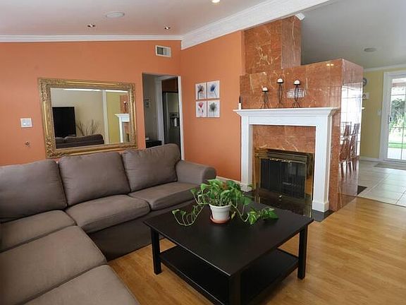5th image of 1352 Torrance Ave