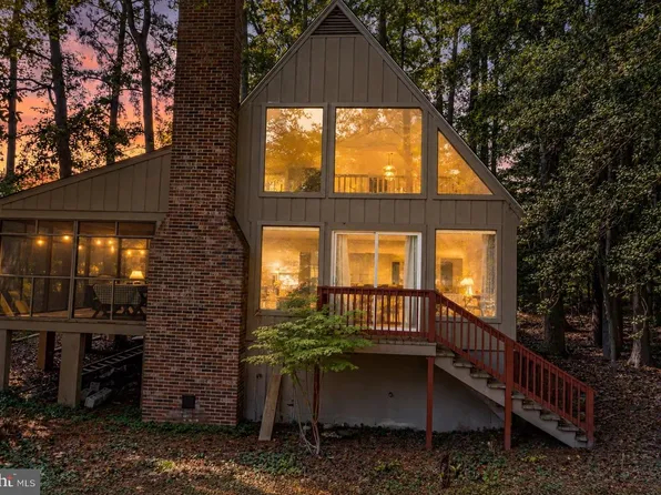 94 Nottingham Dr, Reedville, VA 22539
