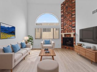 10721 Moorpark St APT 204, Toluca Lake, CA 91602