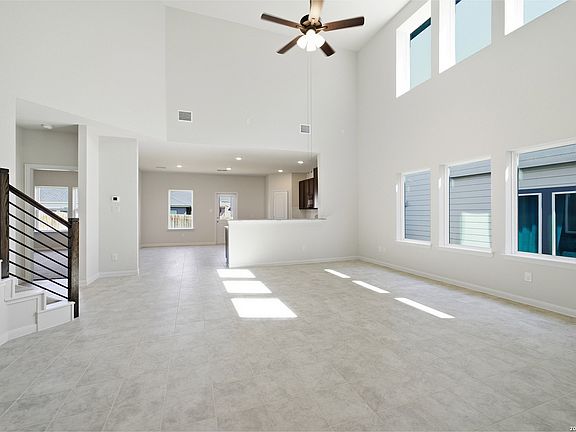3rd image of 2850 Davis Trace