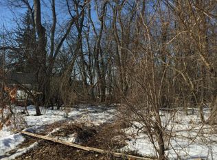1900 Wildwood Dr W, Hillsdale, MI 49242