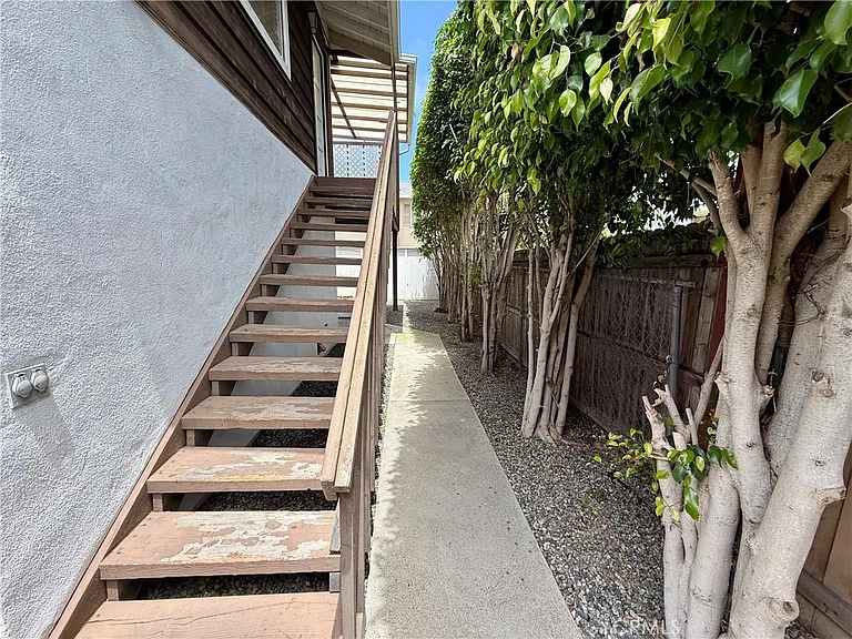 190 B E #B — Photo 16