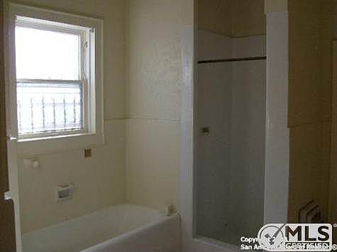 4th image of 603 W Summit Ave APT 4