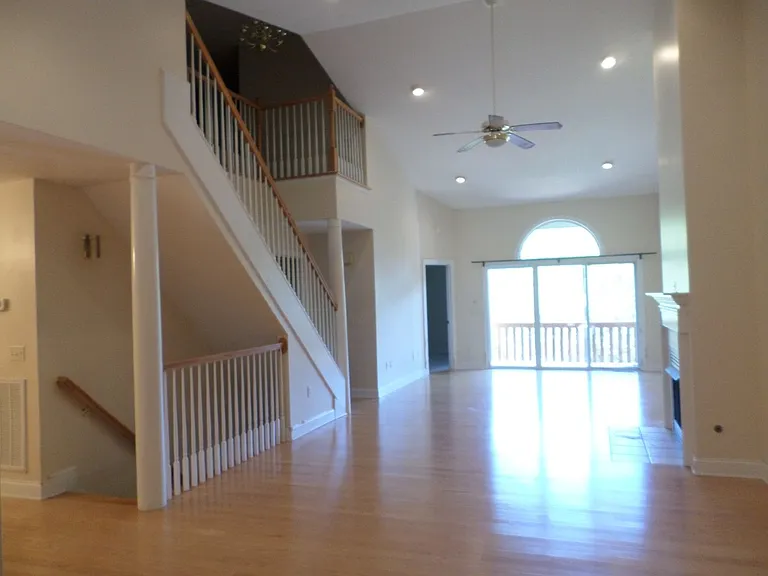 1035 Red Leaf Dr — Photo 4