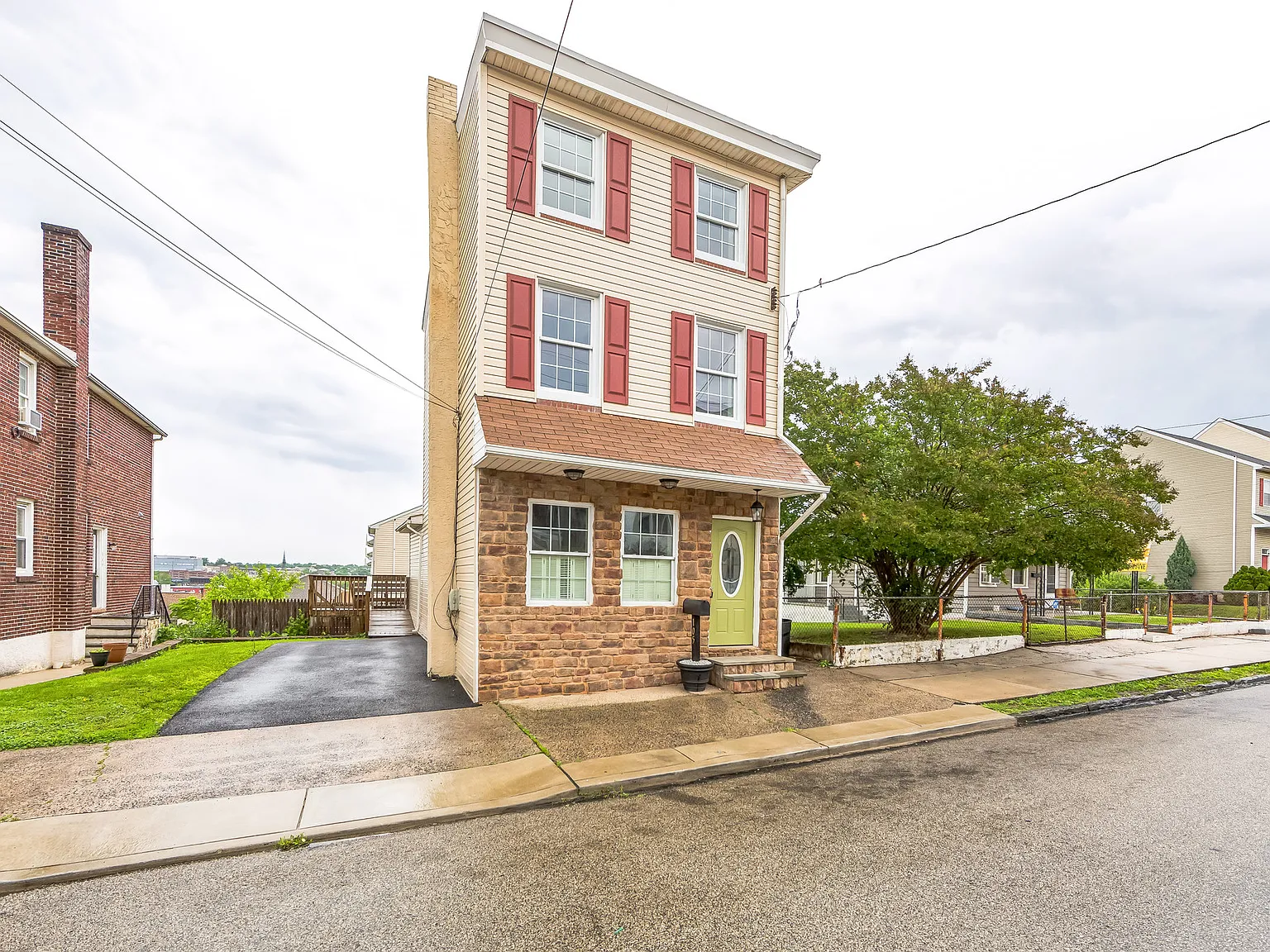 3 bed, 1494 sqft, $2,775 — Photo 3