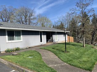 7251 Los Verdes Dr, Gladstone, OR 97027