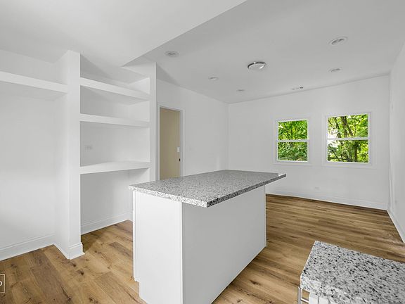 3rd image of 12148 S Eggleston Ave