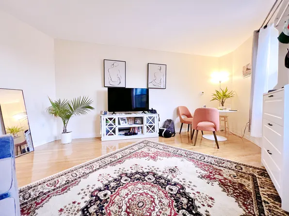 100 W Cedar St APT 3, Boston, MA 02114
