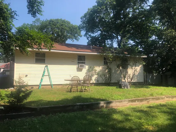 464 Bellmore Rd, East Meadow, NY 11554