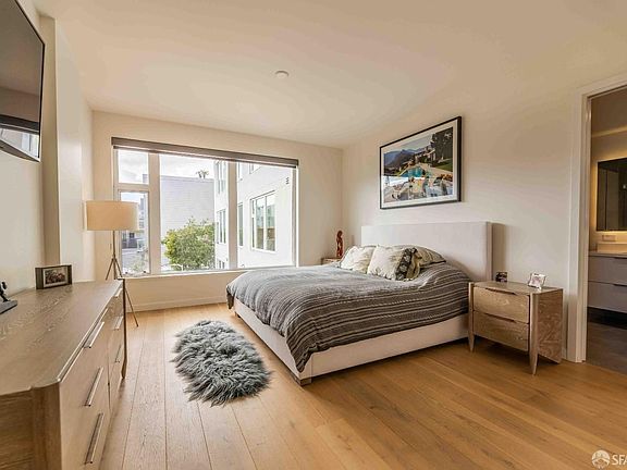 5th image of 3131 Pierce St Unit 306