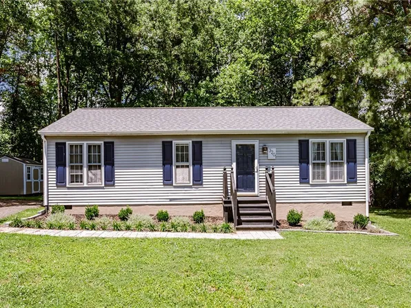 3201 Reginald Ct, Midlothian, VA 23112