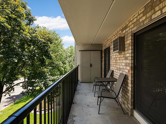 2nd image of 10501 Cedar Lake Rd APT 413