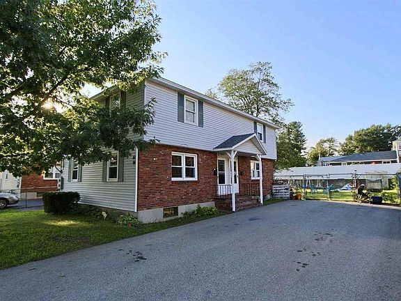 4th image of 92 Burke St