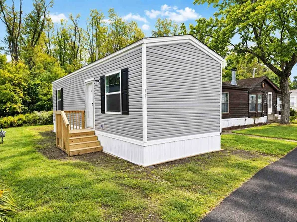 6835 Richmond Rd Trailer 73, Glenwillow, OH 44139