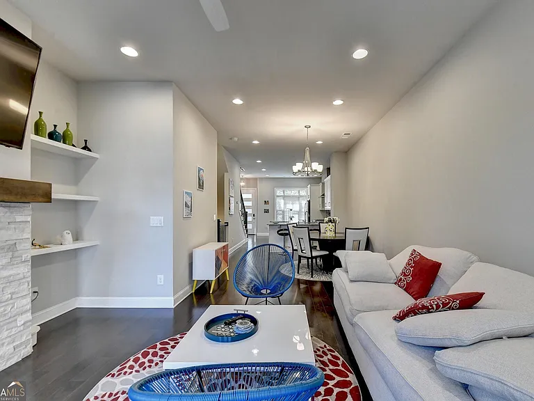 4245 Deming Cir — Photo 14