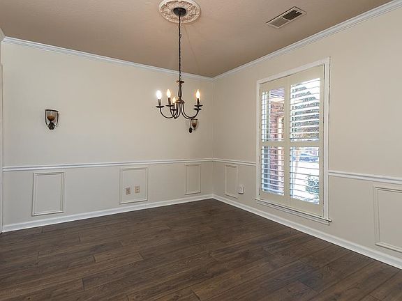 3rd image of 3778 Oak Bark Ln