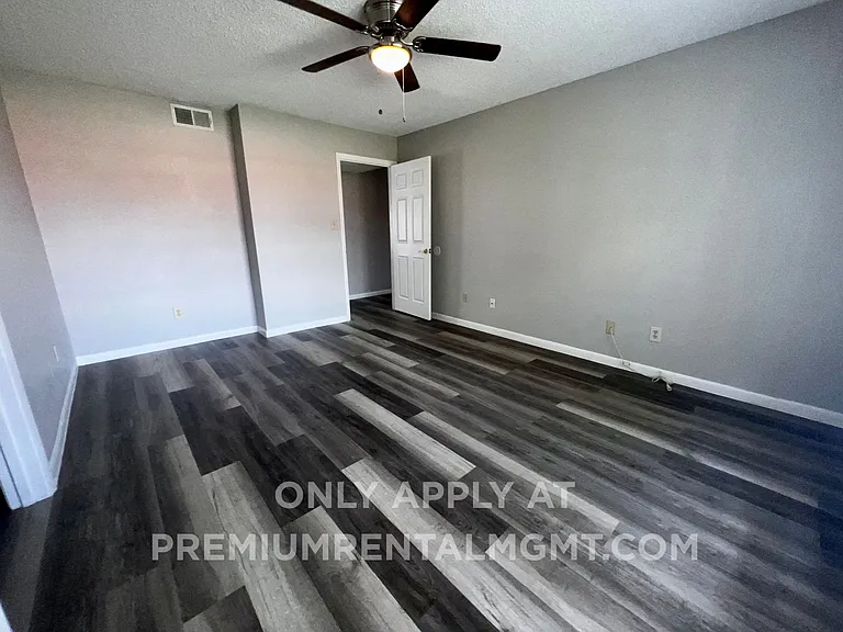 4355 Perkinshire Ln #M-104 — Photo 8
