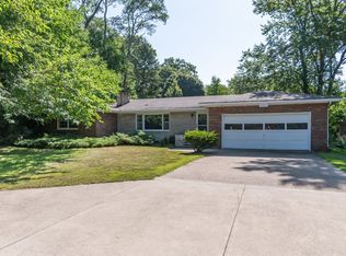2003 Lakeshore Dr, Saint Joseph, MI 49085