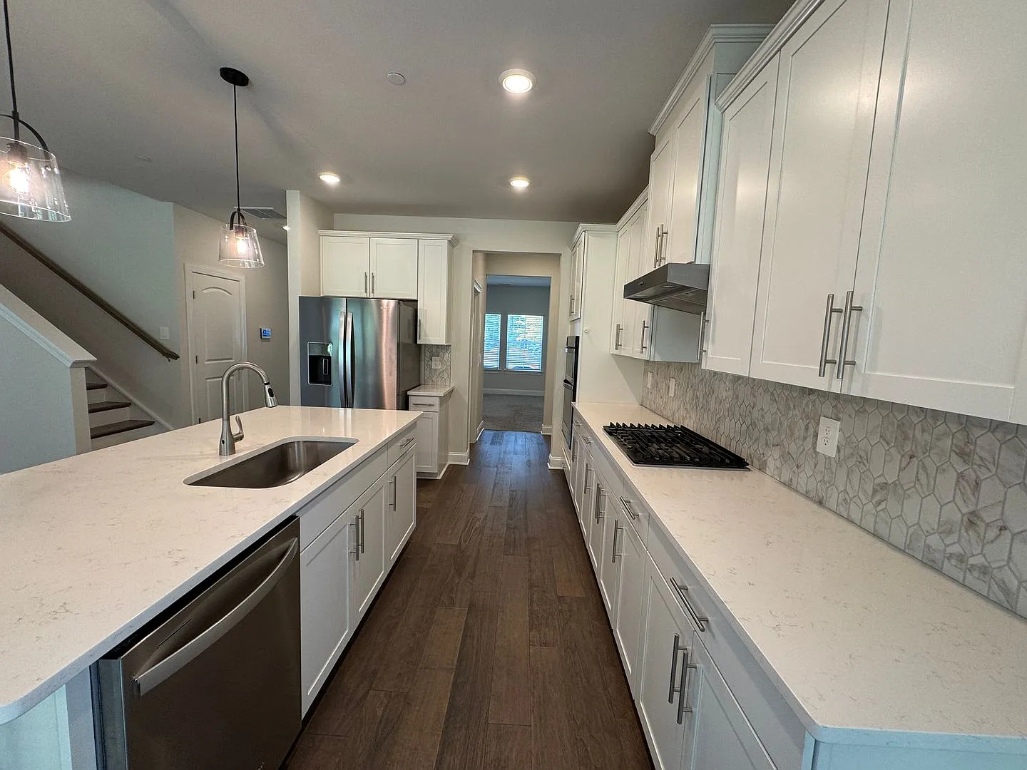 Like-New 5 Bedroom Home in the Heart of Smyrna! — Photo 3