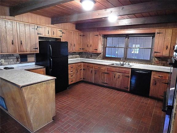 5th image of 605 Oakpark Dr