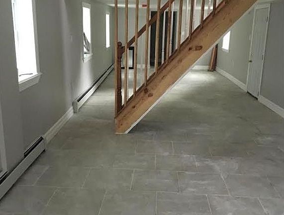 2nd image of 2557 Pearsall Ave