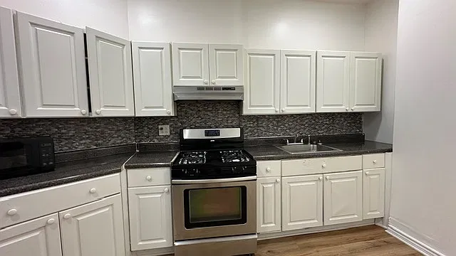 5 bed, $2,800 — Photo 3