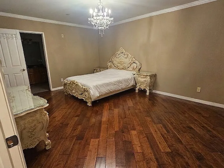 1049 S Hobart Blvd #305 — Photo 5