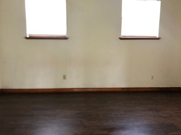4th image of 3712 SE 11th Ave