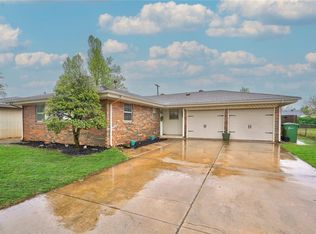 202 N Earl Ave, Yukon, OK 73099