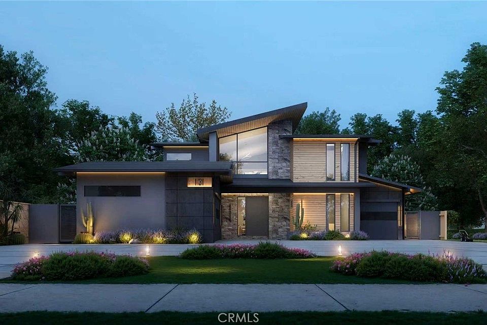 1st image of 1131 S 10th Ave