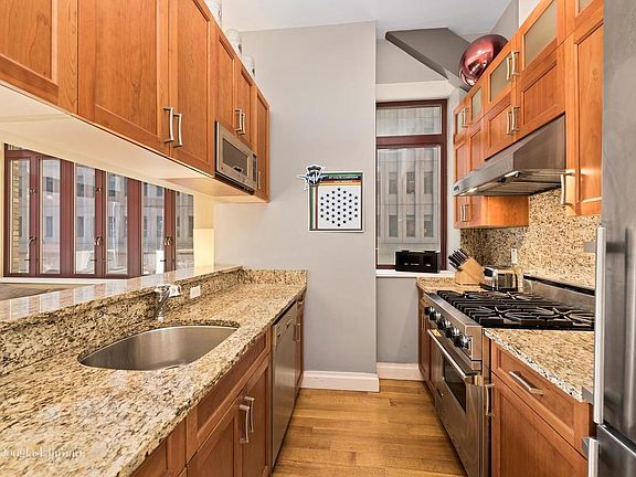 3rd image of 21-23 S William St #3D