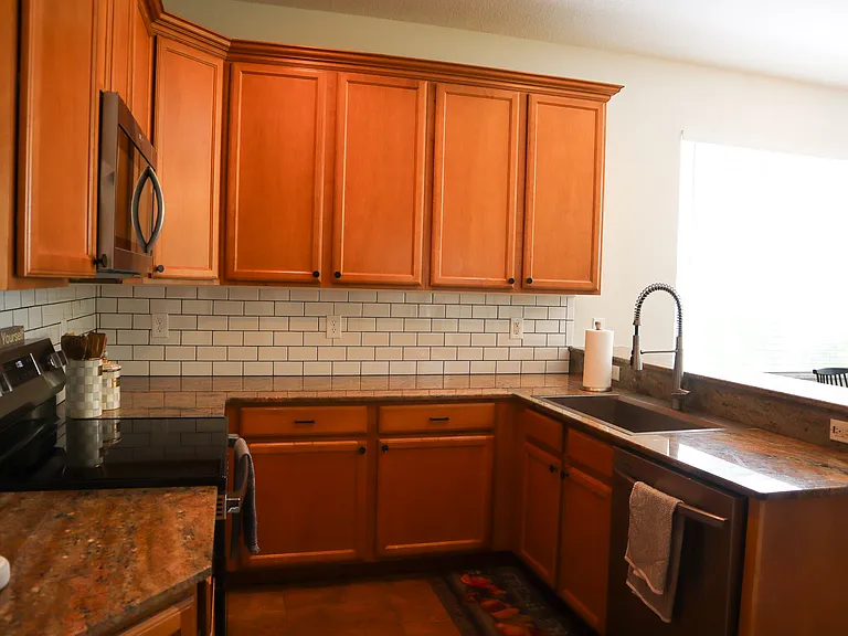 19256 Stone Hedge Dr — Photo 6