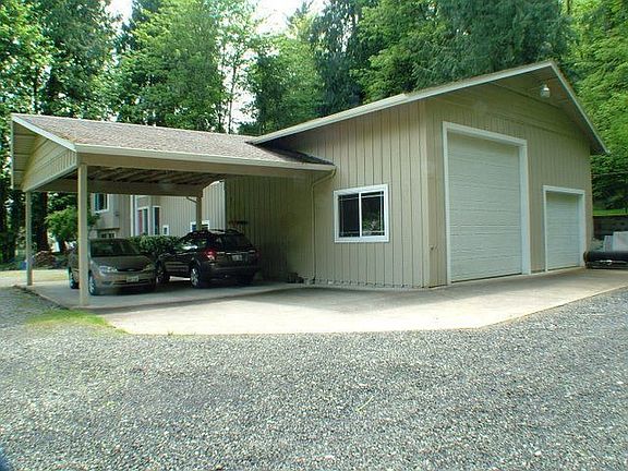 6 Covered Parking Spaces!