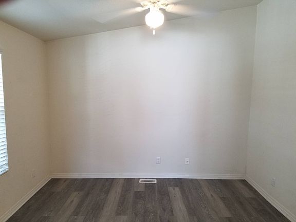 4th image of 1327 Aurora Dr #75