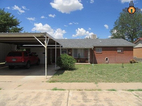 3rd image of 1112 E Walker Dr