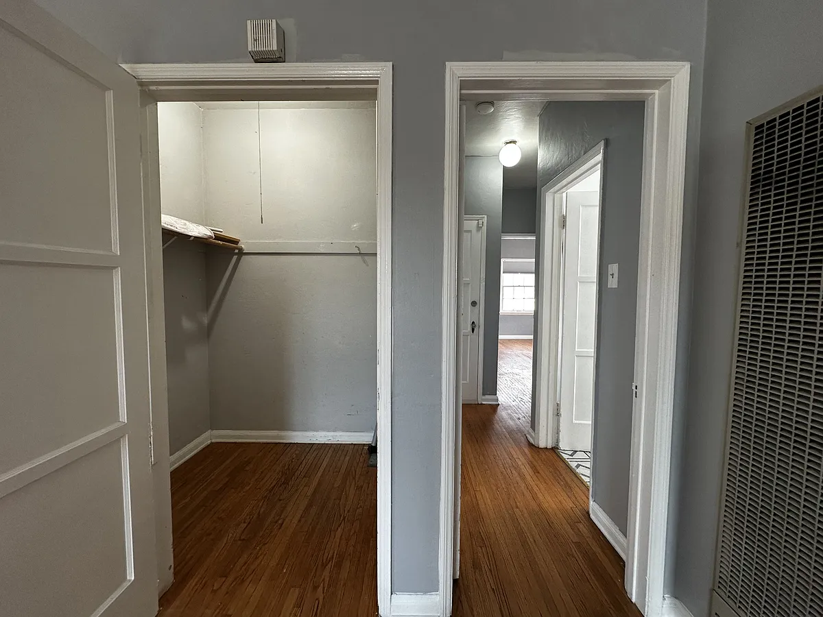 Building Photo - 276 Cherry Ave #282