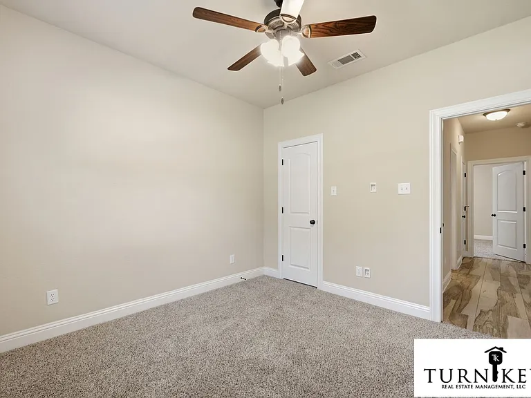 8009 Bangor Dr — Photo 19