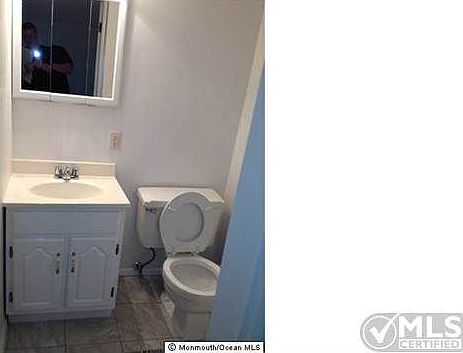 5th image of 222 Wilson Ave
