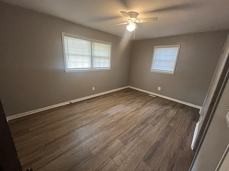 613 Hillcrest Ave — Photo 8